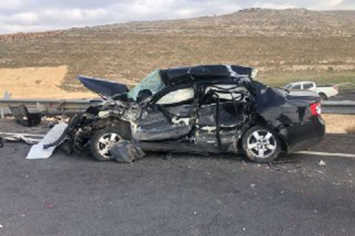 Şanlıurfa'da otomobil ile tır çarpıştı: 2 ölü Şanlıurfa'da otomobil ile tır çarpıştı: 2 ölü